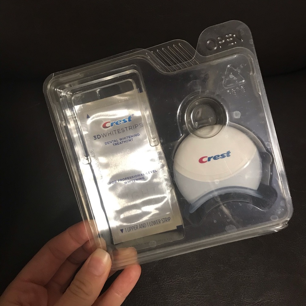 Crest teeth whitening kit